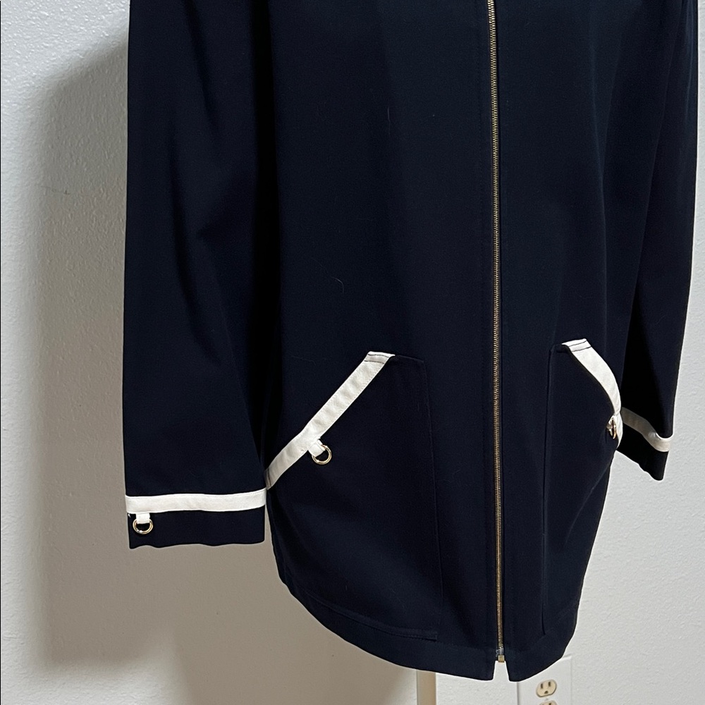 St. John Sport Navy Blazer with White Trim – Petite - Picture 7 of 14